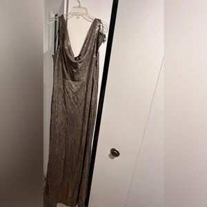 Calvin Klein Collection Gold Prom Dress